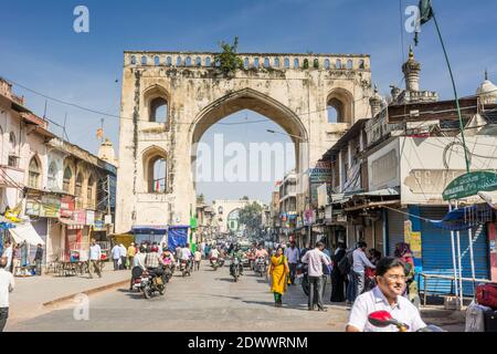 Char Kaman (qui signifie quatre portes) sont quatre structures historiques à Hyderabad, en Inde. Il est situé près de Charminar Banque D'Images