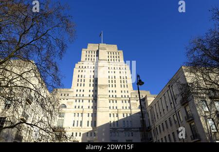 Sénat Chambre Art déco (1937) : l'Université de Londres, Malet Street, Londres, Angleterre, Royaume-Uni. Immeuble Art déco, centre administratif et bibliothèque centrale de Banque D'Images