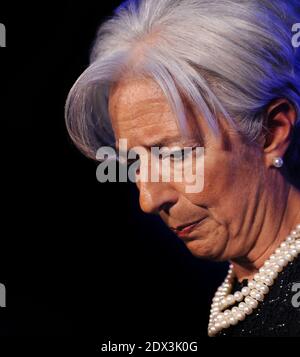 La directrice du FMI, Christine Lagarde, a fait l'objet d'une enquête officielle pour négligence dans l'affaire de fraude française. Elle a été interrogée plusieurs fois sur son rôle dans une compensation de 400 millions d'euros versée à l'homme d'affaires Bernard Tapie en 2008. Photo du dossier : Christine Lagarde, directrice du Fonds monétaire international (FMI), prononce une allocution lors de la réunion annuelle de la presse associée à Washington, DC, Etats-Unis, le 3 avril 2012. Photo par Olivier Douliery/ABACAPRESS.COM Banque D'Images