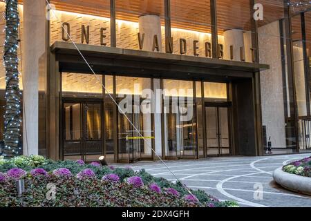 L'avenue Vanderbilt a été convertie en espace piétonnier devant le surgrand-haut Vanderbilt, New York City, États-Unis Banque D'Images