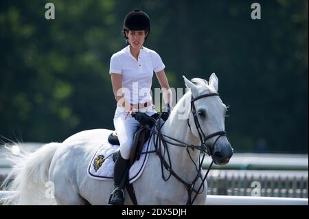 Charlotte Casiraghi participe au circuit mondial des champions de Jumping Longines à Chantilly, France, le 27 juillet 2014. Photo de Laurent Zabulon/ABACAPRESS.COM Banque D'Images