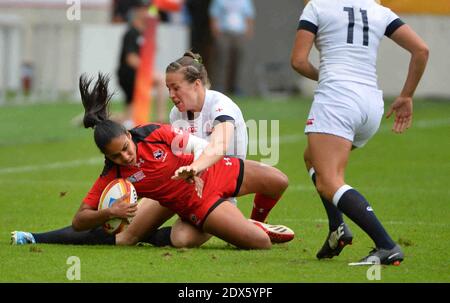 Magali Harvey au Canada lors du match de la coupe du monde de rugby féminin de l'IRB Angleterre contre Canada au stade Jean Bouin à Paris, en France, le 17 août 2014. L'Angleterre a battu le Canada 21-9 et a gagné pour la première fois en 20 ans. Photo de Christian Liewig/ABACAPRESS.COM Banque D'Images