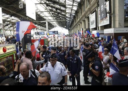 L'équipe sportive française arrive à la Gare de Lyon le 18 août 2014 à Paris. L'équipe nationale d'athlétisme de France a remporté 23 médailles au championnat européen d'athlétisme de Zurich la semaine dernière. Photo de Jerome Domine/ABACAPRESS.COM Banque D'Images