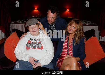 David Thielemans, Julie Ferrier et Bruno Deville posent pour la photo de Bouboule lors du 7e Festival du film d'Angoulême, le 25 août 2014. Photo de Jerome Domine/ABACAPRESS.COM Banque D'Images