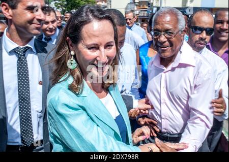 Segolene Royal, ministre française de l'écologie, visite d'un marché local, le 31 août 2014 à fort-de-France, dans le cadre de sa visite de trois jours sur l'île française des Caraïbes de la Martinique. Photo par Adam Kristopher/Madin’image/ABACAPRESS.COM Banque D'Images