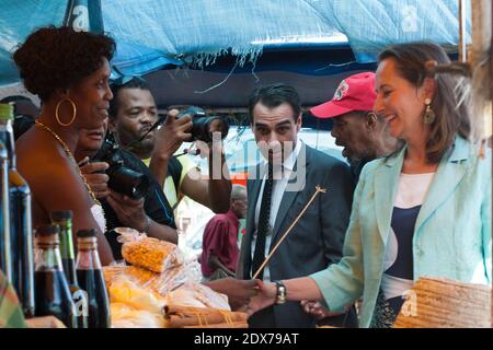 Segolene Royal, ministre française de l'écologie, visite d'un marché local, le 31 août 2014 à fort-de-France, dans le cadre de sa visite de trois jours sur l'île française des Caraïbes de la Martinique. Photo par Adam Kristopher/Madin’image/ABACAPRESS.COM Banque D'Images