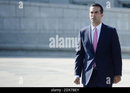 George Prescott Bush assiste à une victoire spéciale sur la commémoration de la Journée du Japon qui aura lieu au National World War II Memorial à Washington, DC, USA le mardi 2 septembre 2014. George Prescott Bush est le fils aîné de l'ancien gouverneur de Floride Jeb Bush, le neveu de l'ancien président George W. Bush et le petit-fils de l'ancien président George H. W. Bush. Il est le candidat républicain au poste de commissaire du Texas General Land Office en 2014. Photo par Olivier Douliery/ABACAPRESS.COM Banque D'Images