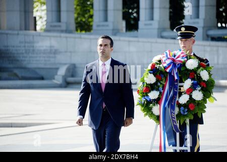 George Prescott Bush assiste à une victoire spéciale sur la commémoration de la Journée du Japon qui aura lieu au National World War II Memorial à Washington, DC, USA le mardi 2 septembre 2014. George Prescott Bush est le fils aîné de l'ancien gouverneur de Floride Jeb Bush, le neveu de l'ancien président George W. Bush et le petit-fils de l'ancien président George H. W. Bush. Il est le candidat républicain au poste de commissaire du Texas General Land Office en 2014. Photo par Olivier Douliery/ABACAPRESS.COM Banque D'Images