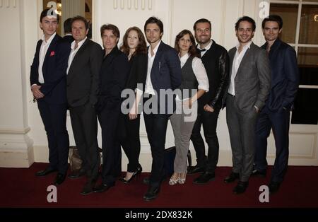 Raphael Personnaz, Thierry Frémont, Elodie Navarre, Roxane Duran, Julien Personnaz, Francis Lombrail, Jeoffrey Bourdenet, Adel Djemai participant à la conférence de presse annuelle pour présenter la nouvelle saison des théâtres privés parisiens au Théâtre de Paris, à Paris, France, le 09 septembre 2014. Photo de Jerome Domine/ABACAPRESS.COM Banque D'Images