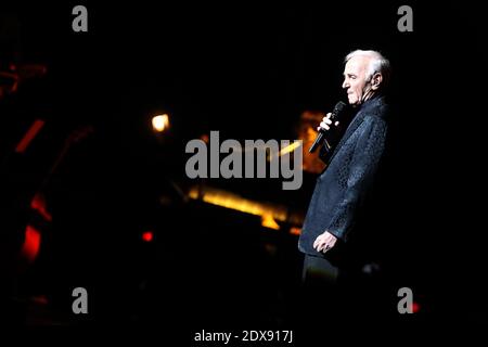 Charles Aznavour, légende du chant français, se produit au Madison Square Garden, dans le cadre de son Farewell Tour, à New York, NY, États-Unis, le 20 septembre 2014. Photo de Charles Guerin/ABACAPRESS.COM Banque D'Images