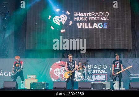 Rock band 5 seconds of Summer se produit sur scène au 2014 iHeartRadio Music Festival Village à Las Vegas, NV, USA, le 20 septembre 2014. Photo de Kobby Dagan/ABACAPRESS.COM Banque D'Images