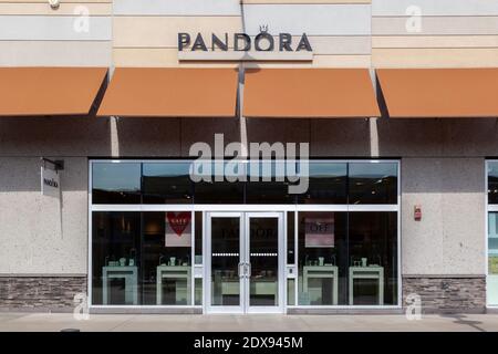 Le magasin Pandora est vu à Niagara-on-the-Lake, Ontario, Canada. Banque D'Images