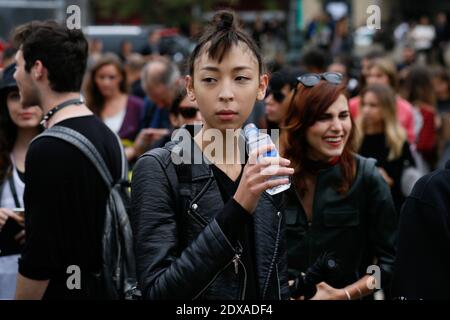 street Beauty, Issa lish, mexican, model, model Off duty, Hair style, après Marc by Marc Jacobs Fashion show, 12th av 55th stand et West Side Highway, pendant la Mercedes-Benz Fashion week Printemps-été 2015, New York City, NY, Etats-Unis le 9 septembre 2014. Photo de Sophie Mhabille/ABACAPRESS.COM Banque D'Images