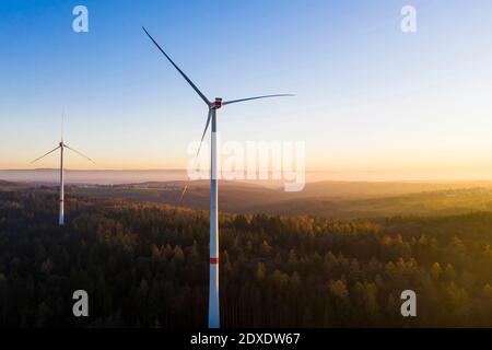 Allemagne, Bade-Wurtemberg, Schurwald, Wald, Windpark, Luftbild, Windenergieanlage, Windräder, WindrEnergie Banque D'Images