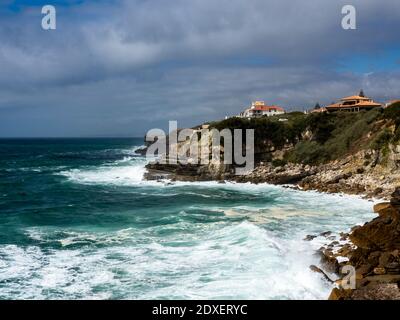 Portugal, District Lissabon, Praia das Azenhas do Mar, Cloares, Atlantikküste, Banque D'Images