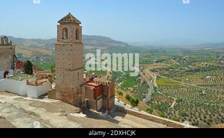 Alora château et la campagne environnante Andalousie Espagne. Banque D'Images