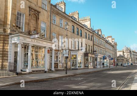 Boutiques dans la rue Argyle dans le centre-ville de Bath, Somerset, Angleterre Banque D'Images