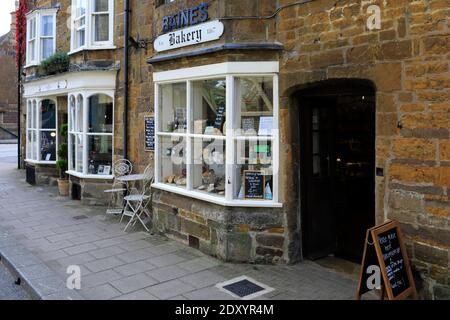 The Bakery, Market place d'Uppingham, Rutland, Angleterre, Royaume-Uni Banque D'Images