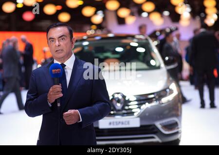 Président-directeur général de Renault et Nissan, Carlos Ghosn présente la nouvelle Renault espace V lors du deuxième jour de presse du salon de l'automobile de Paris 2014 (mondial de l'automobile) à Paris, France, le 2 octobre 2014. Photo Thierry Orban/Abacapress.com Banque D'Images