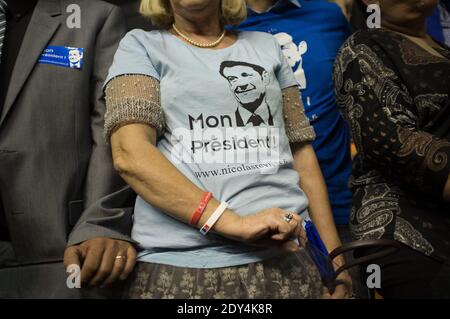Atmosphère pendant la réunion de campagne de l'ancien président français Nicolas Sarkozy pour la présidence du parti UMP à Marseille, dans le sud de la France, le 28 octobre 2014. Photo de Franck Bessiere/ABACAPRESS.COM Banque D'Images
