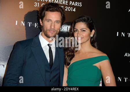 Matthew McConaughey et Camila Alves assistent à la première de l'interstellaire qui s'est tenue au Grand Rex Cinema à Paris, France, le 31 octobre 2014. Photos de Nicolas Briquet/ABACAPRESS.COM Banque D'Images