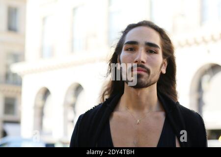 street style, Willy Cartier, modèle arrivant à Vivienne Westwood Printemps-été 2015 Fashion week, et Hôtel Westin, rue de Castiglione 3, Paris, France le 27 septembre 2014. Photo de Sophie Mhabille/ABACAPRESS.COM Banque D'Images