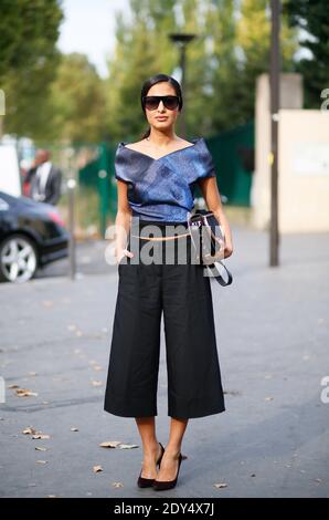 street style, Nausheen Shah, arrivant au spectacle Kenzo prêt-à-porter Printemps-été 2015 qui s'est tenu au boulevard Ney 54, Paris, France le 28 septembre 2014. Photo de Sophie Mhabille/ABACAPRESS.COM Banque D'Images