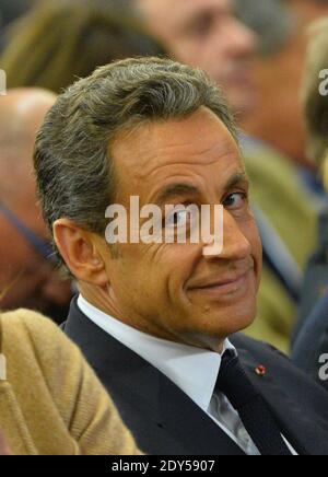 Le président français Nicolas Sarkozy assiste à une réunion pour la direction du parti conservateur UMP, à Paris, le vendredi 7 novembre 2014. Sarkozy, qui s’est glissé dans le désert politique après avoir perdu sa vie à Hollande en 2012, cherche à diriger le parti conservateur UMP. Photo de Christian Liewig/ABACAPRESS.COM Banque D'Images