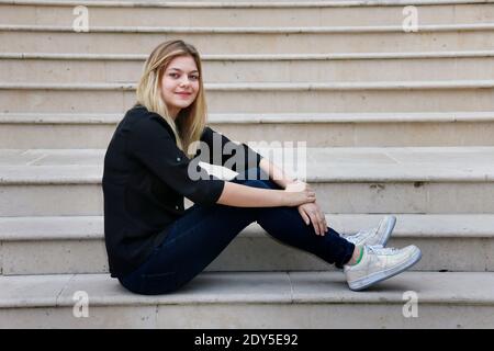 Louane Emera pose pendant la famille Belier Photocall dans le cadre du 23e Festival du film Sarlat 2014 à Sarlat, dans le sud-ouest de la France, le 11 novembre 2013. Photo de Patrick Bernard/ABACAPRESS.COM Banque D'Images