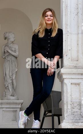 Louane Emera pose pendant la famille Belier Photocall dans le cadre du 23e Festival du film Sarlat 2014 à Sarlat, dans le sud-ouest de la France, le 11 novembre 2013. Photo de Patrick Bernard/ABACAPRESS.COM Banque D'Images