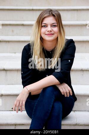 Louane Emera pose pendant la famille Belier Photocall dans le cadre du 23e Festival du film Sarlat 2014 à Sarlat, dans le sud-ouest de la France, le 11 novembre 2013. Photo de Patrick Bernard/ABACAPRESS.COM Banque D'Images