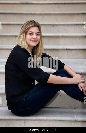 Louane Emera pose pendant la famille Belier Photocall dans le cadre du 23e Festival du film Sarlat 2014 à Sarlat, dans le sud-ouest de la France, le 11 novembre 2013. Photo de Patrick Bernard/ABACAPRESS.COM Banque D'Images
