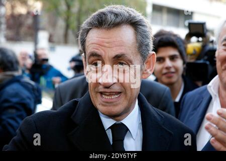 L’ancien président français et candidat à la présidence du principal parti d’opposition de droite français UMP Nicolas Sarkozy arrive pour voter au premier tour des élections, à Paris, en France, le 29 novembre 2014. Photo par ABACAPRESS.COM Banque D'Images