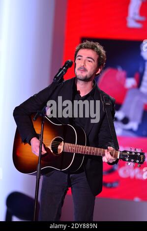 Renan Luce à l'enregistrement du vivre Dimanche à Paris, France, le 2 décembre 2014. Photo de Max Colin/ABACAPRESS.COM Banque D'Images