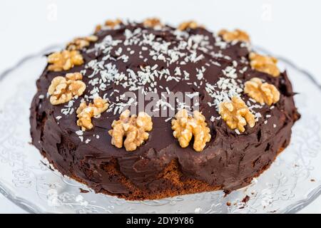 Gâteau au chocolat avec des noix Banque D'Images