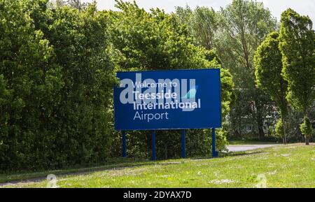 Panneau de bienvenue pour l'aéroport international de Teesside, Darlington, Angleterre, Royaume-Uni Banque D'Images