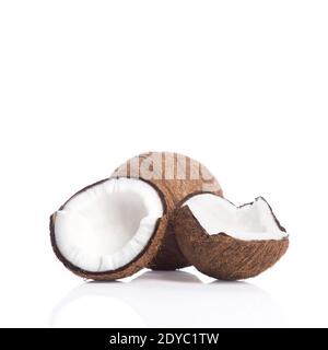 noix de coco isolées sur fond blanc. Banque D'Images