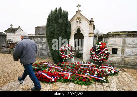 Atmosphère au cours d'une cérémonie marquant le 17e anniversaire de la mort de l'ancien président français François Mitterrand, dans le cimetière de Jarnac, dans l'ouest de la France, le 8 janvier 2013. Photo de Patrick Bernard/ABACAPRESS.COM Banque D'Images