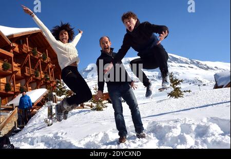 STEFI Celma, Norman Thavaud et Maurice Barthelemy se posent lors du 16e Festival du film comique de l'Alpe d'Huez qui s'est tenu à l'Alpe d'Huez, en France, le 17 janvier 2013. Photo de Jeremy Charriau/ABACAPRESS.COM Banque D'Images