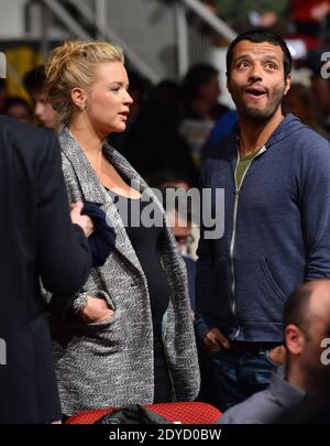 Virginie Efira et son petit ami Mabrouk el Mechri lors de la cérémonie de clôture du 16e Festival du film de Comedy de l'Alpe d'Huez, tenue à l'Alpe d'Huez, France, le 19 janvier 2013. Photo de Jeremy Charriau/ABACAPRESS.COM Banque D'Images