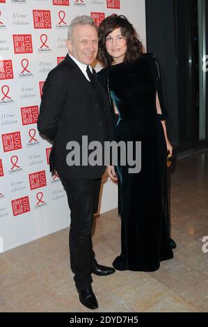 Jean-Paul Gaultier, Valérie Lemercier participant au dîner de gala Sidaction 2013 (Diner de la mode contre le sida) pour le Fonds MAC AIDS, qui s'est tenu au Pavillon d'Armenonville à Paris, France, le 24 janvier 2013. Photo de Nicolas Gouhier/ABACAPRESS.COM Banque D'Images