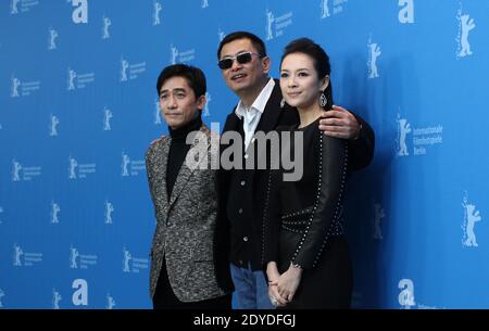 (G-D) Tony Leung Chiu Wai, Zhang Ziyi, Wong Kar-Wai assistez à une séance photo du film 'The Grandmaster' dans le cadre du 63e Festival international du film de Berlinale à l'hôtel Hyatt de Berlin, en Allemagne, le 6 février 2013. Photo par Olivier Vigerie/ABACAPRESS.COM Banque D'Images