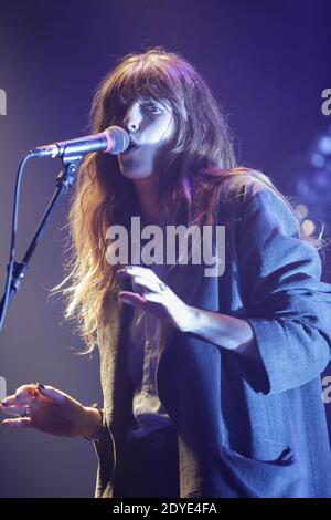 Lou Doillon se produit en direct au Trianon à Paris, en France, le 2013 février. Photo de Felix de Malleray/ABACAPRESS.COM Banque D'Images