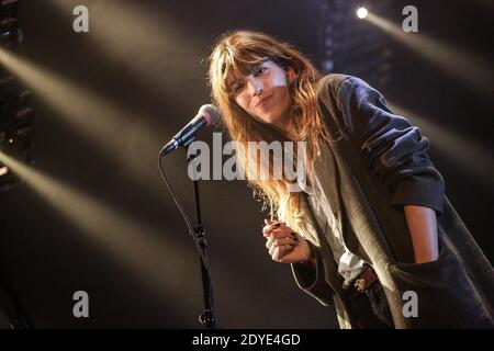 Lou Doillon se produit en direct au Trianon à Paris, en France, le 2013 février. Photo de Felix de Malleray/ABACAPRESS.COM Banque D'Images