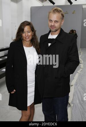 Jade Jagger et son mari Adrian Fillary assistent à la collection automne-hiver 2013-2014 prêt-à-porter d'Agnes B à Paris, France, le 5 mars 2013. Photo de Jerome Domine/ABACAPRESS.COM Banque D'Images