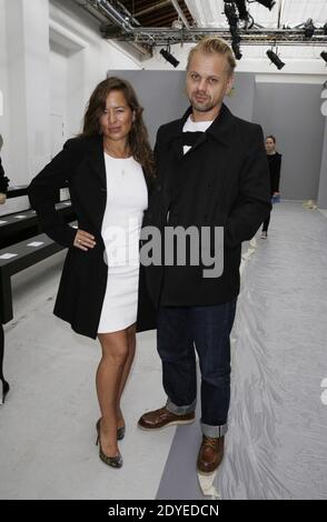 Jade Jagger et son mari Adrian Fillary assistent à la collection automne-hiver 2013-2014 prêt-à-porter d'Agnes B à Paris, France, le 5 mars 2013. Photo de Jerome Domine/ABACAPRESS.COM Banque D'Images