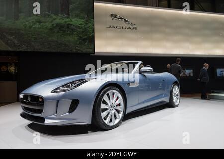 La Jaguar F-Type est exposée au 83ème salon international de l'automobile de Genève et des accessoires, à Genève, en Suisse, le 6 mars 2013. Photo de Loona/ABACAPRESS.COM Banque D'Images