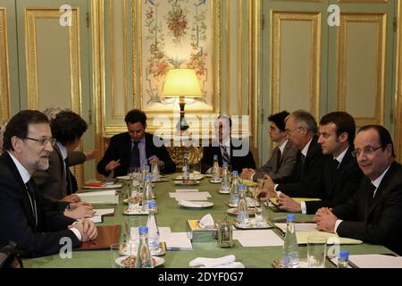 Le président français François Hollande reçoit le Premier ministre espagnol Mariano Rajoy avant une rencontre au Palais présidentiel de l'Elysée, à Paris, en France, le 26 mars 2013. Photo de Stephane Lemouton/ABACAPRESS.COM Banque D'Images