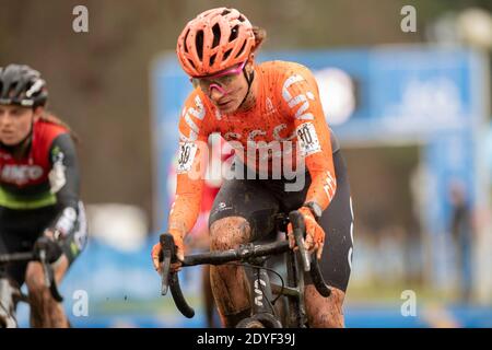 HERENTALS, BELGIQUE - DÉCEMBRE 23: Marianne vos des pays-Bas pendant la Women Elite Cyclocross Herentals Crosst le 23 décembre 2020 à Herenta Banque D'Images