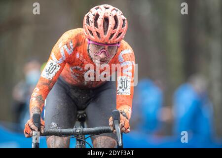 HERENTALS, BELGIQUE - DÉCEMBRE 23: Marianne vos des pays-Bas pendant la Women Elite Cyclocross Herentals Crosst le 23 décembre 2020 à Herenta Banque D'Images